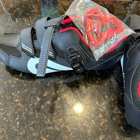 NWT Peleton Cycling Shoes! - Picture 4 of 5